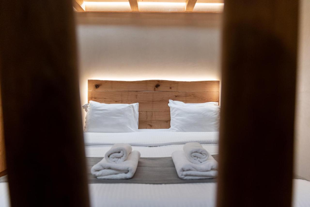 Theros By Agora Luxury Apartments In The Heart Of Heraklion Esterno foto